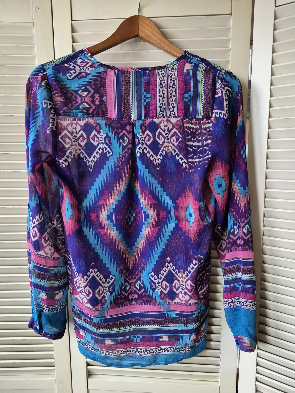 Buttons Brand Colorful Sheer Blouse Size Small